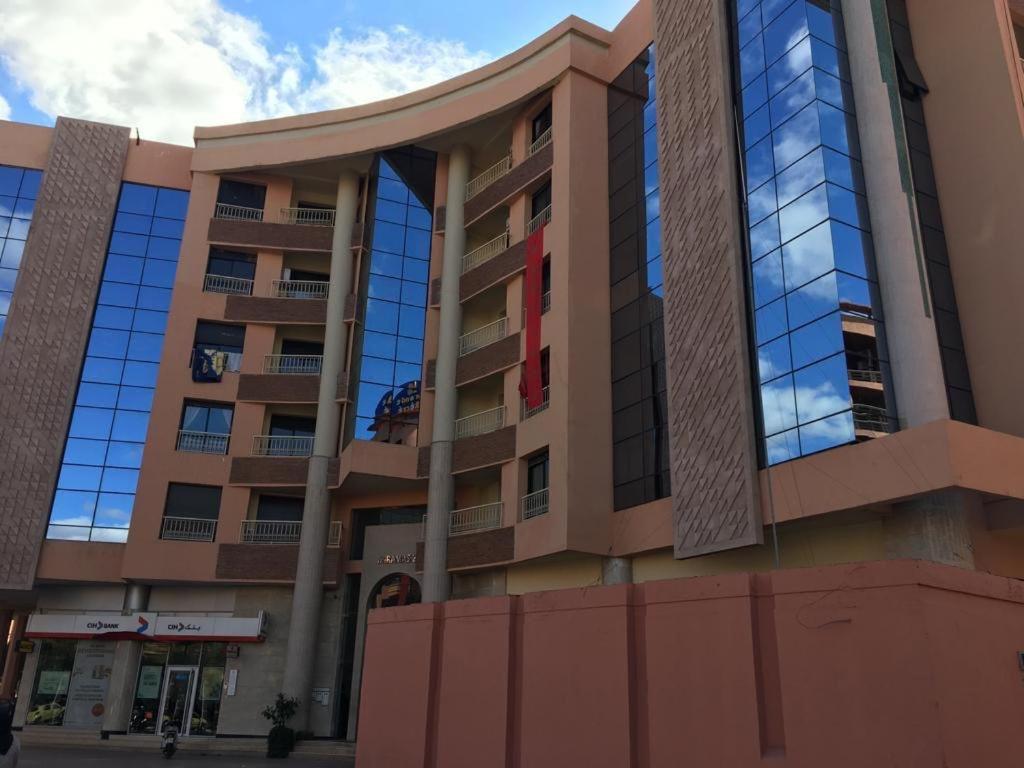 1 Avec Climatisation, Salle De Sport, Piscine Et Wi-fi A Gueliz Marrakesh