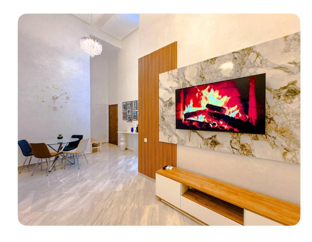 Specious,private With Great Amenities Appartement