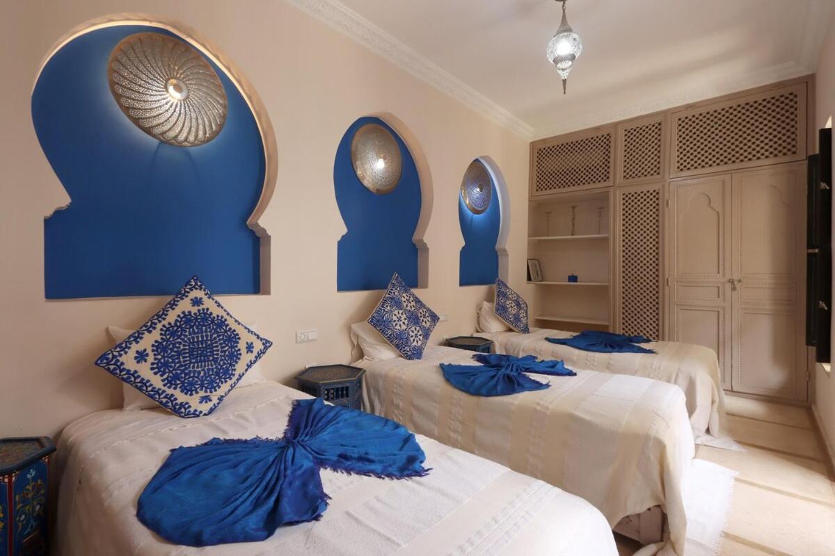Lytes Breakfast Pool Comfort Private