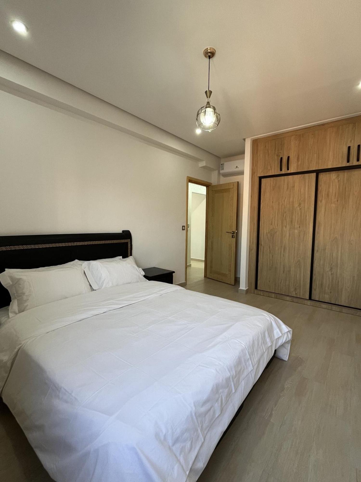 Modern With Fully Equipped Kitchen Perfect Location In Marrakech *