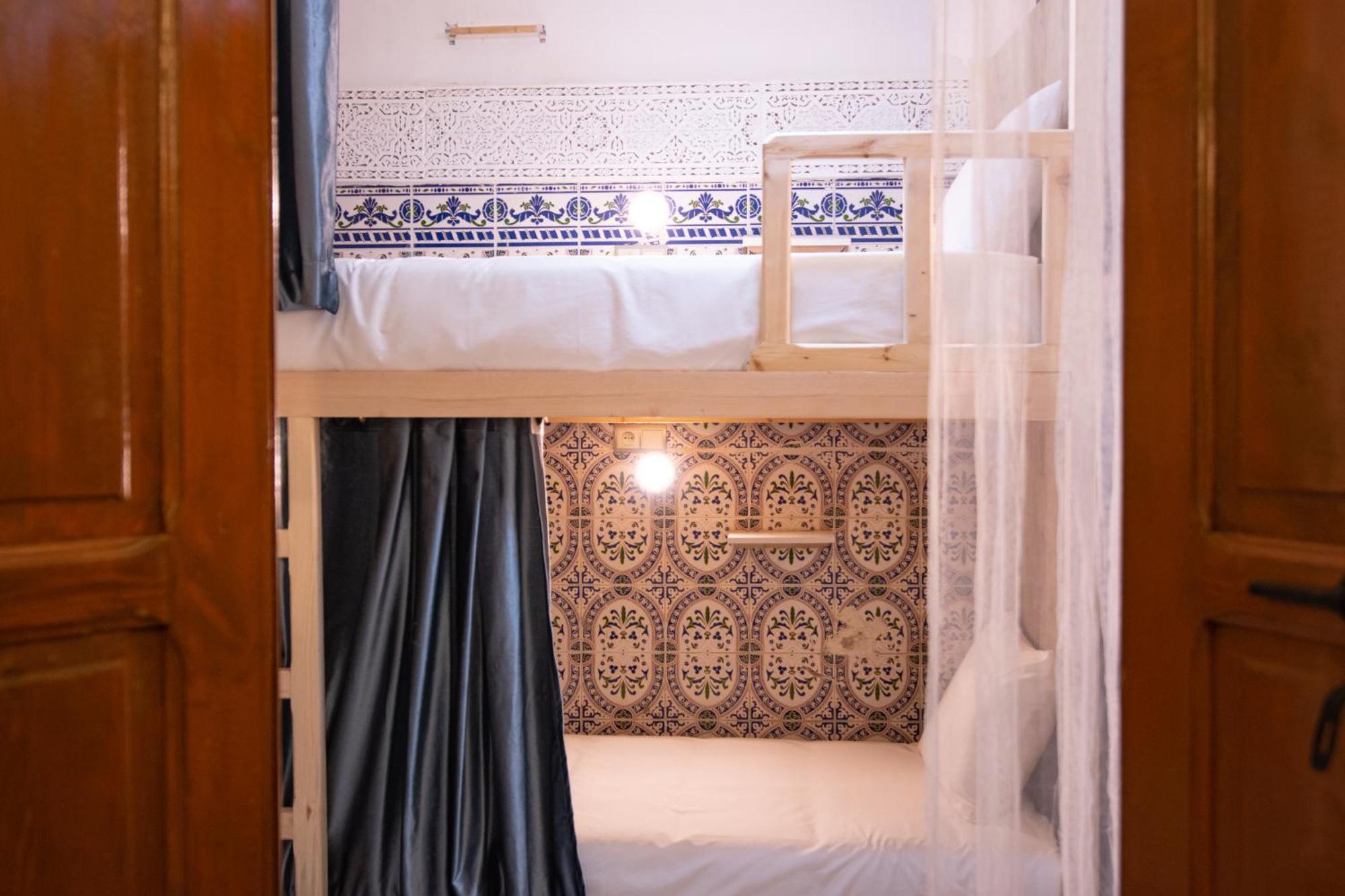 Smile Hostel *