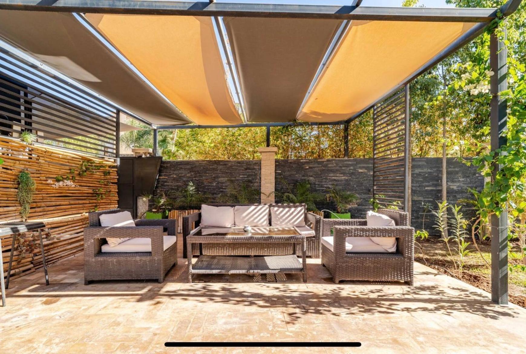 Exotic Vip Family Only -housekeeper ,billard,ping-pong,piscine Privee -chauffee Sur Demande- Villa *