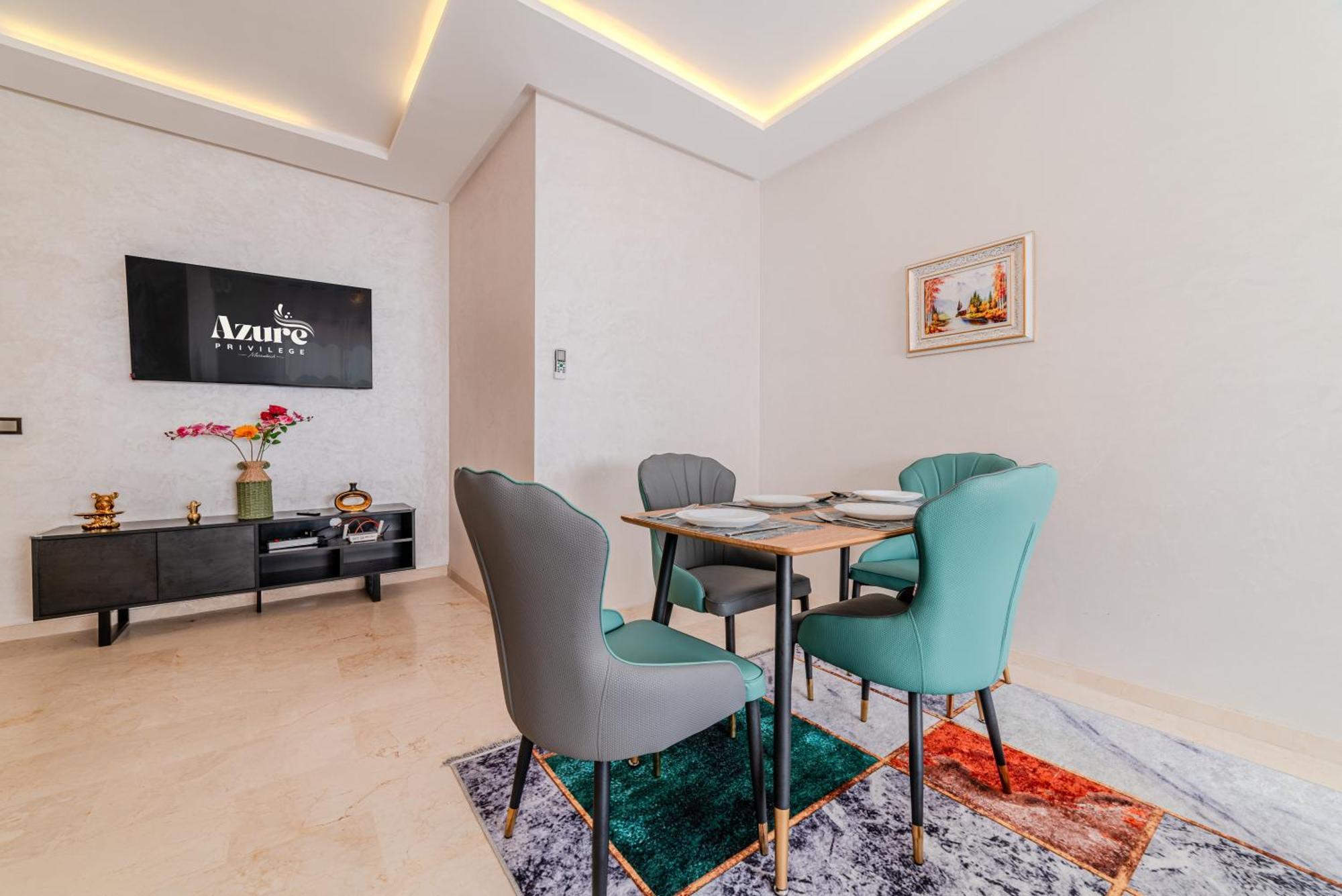 Modern Pres M-avenue With Balcony, Pool & Parking * Marrakesh