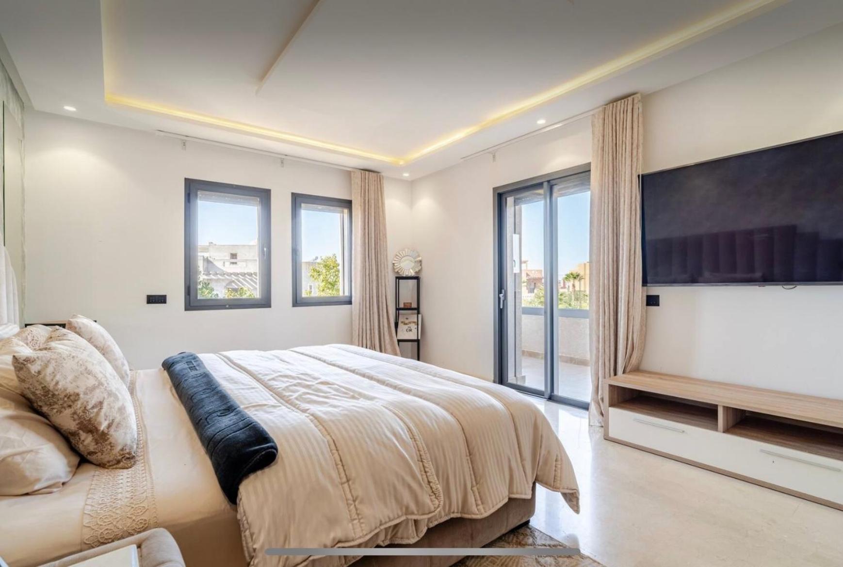 Exotic Vip Family Only -service Chambre,billard,ping-pong,piscine Privee Chauffee Sur Demande Marrakesh