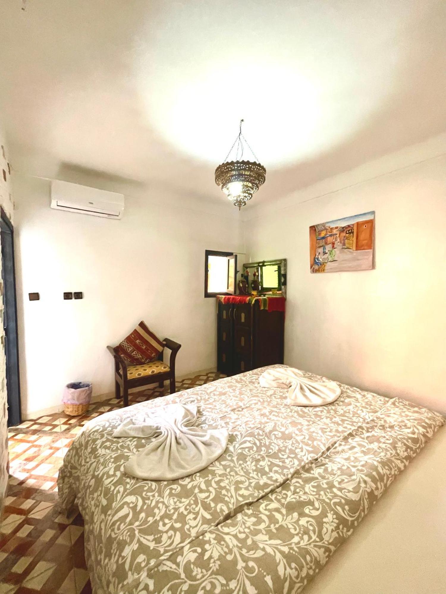 Sun Hostel *