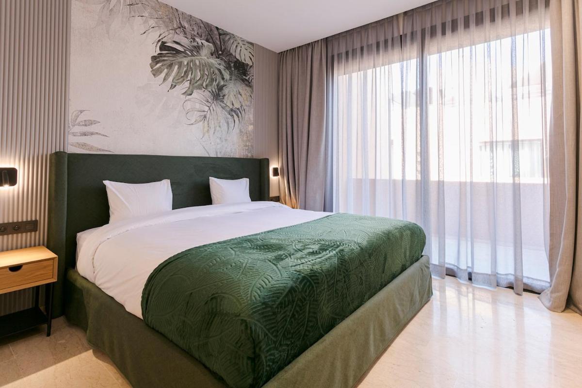 Beautiful 4 Bedroom Rooftop Pool * Marrakesh