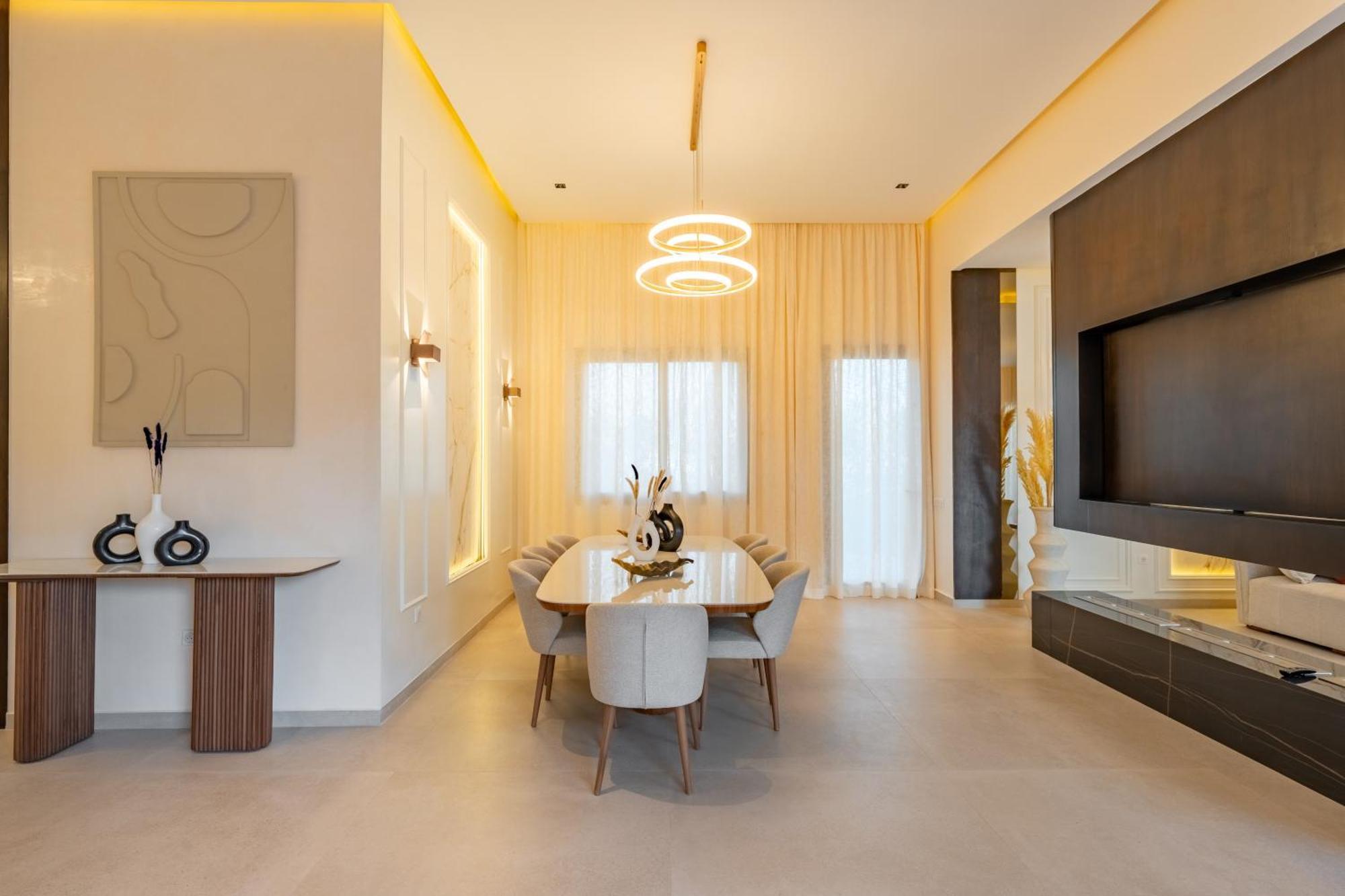 Luxury Heated Pool, Cinema & Game Villa *