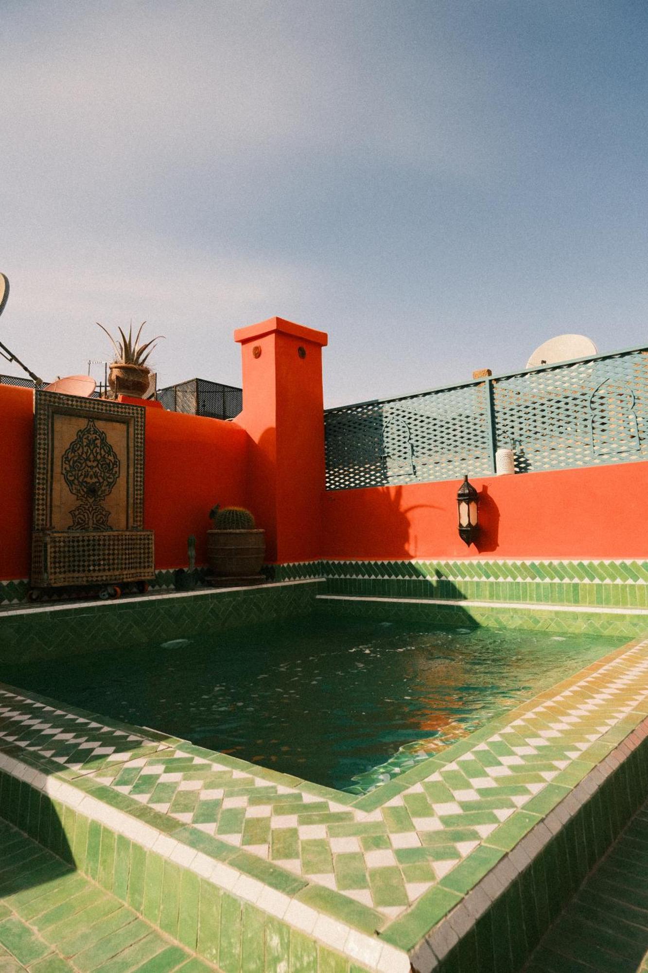 Orange Riad 2*