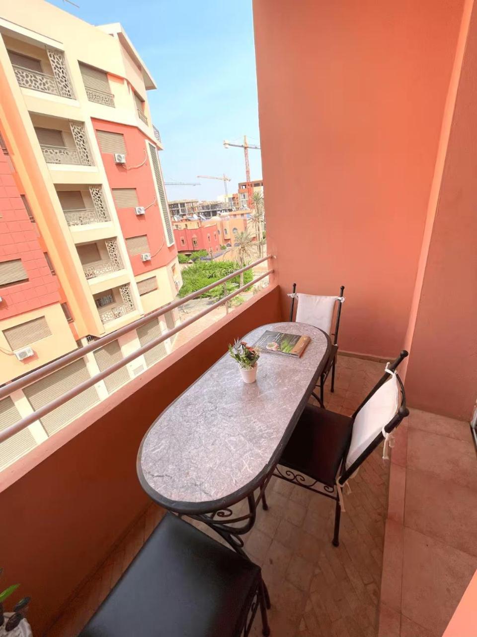 Homes365 Residences Al Hadika Al Koubra