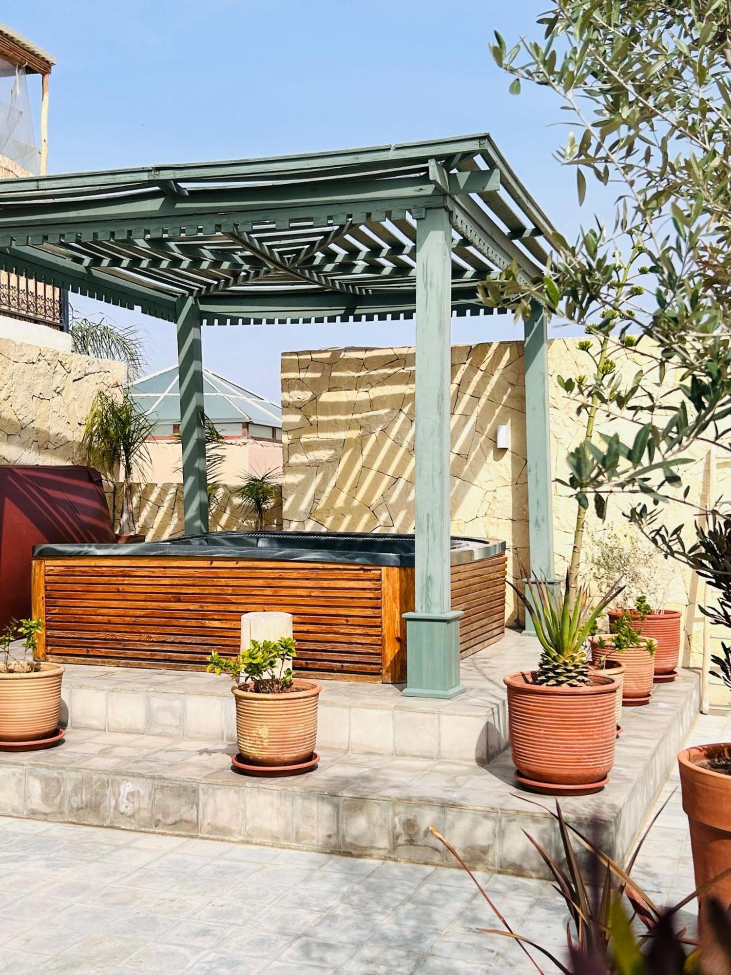 Wenge Riad