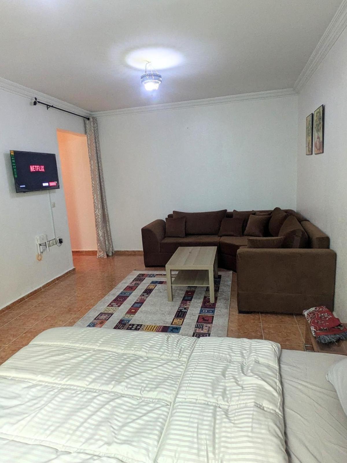 Cozy In A Good Location Appartement *
