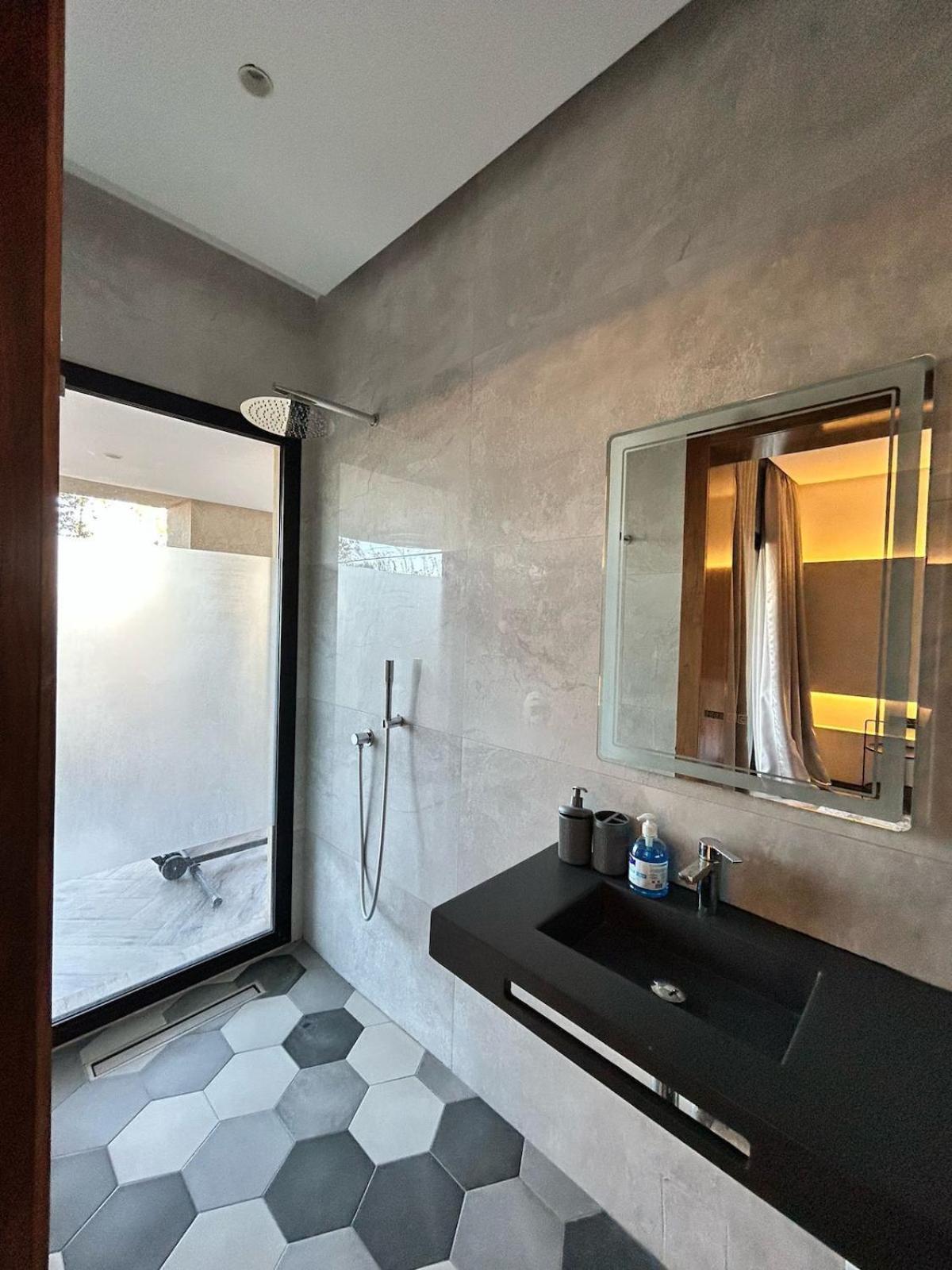 Panda 2 Pool Hammam & Cinema