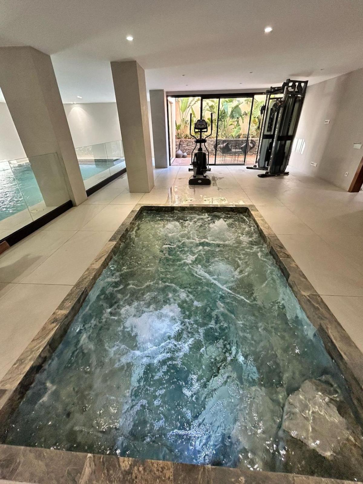 Panda 2 Pool Hammam & Cinema * Marrakesh