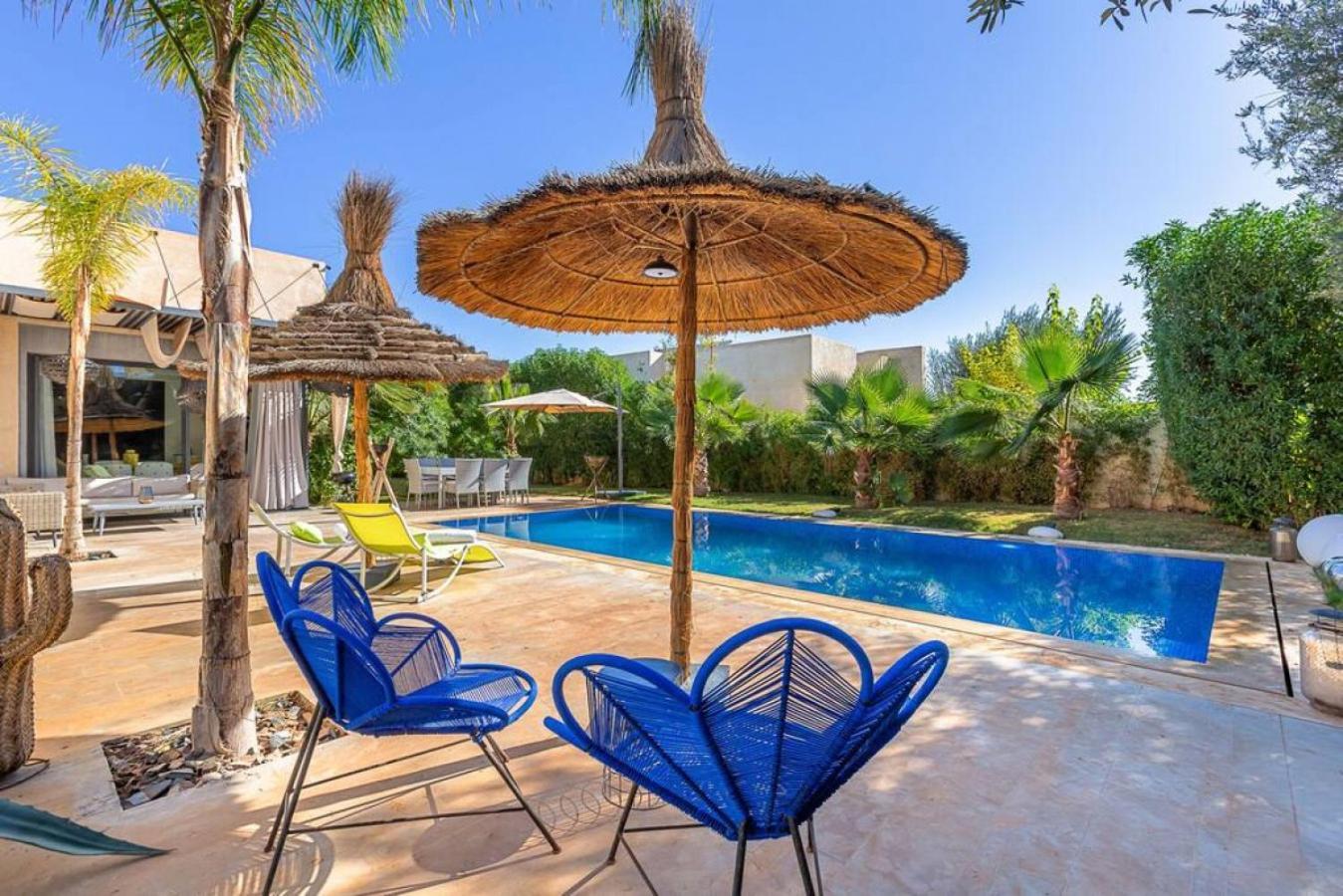 Moderne And Chic Piscine Chauffee 6 Pers Hébergement de vacances *