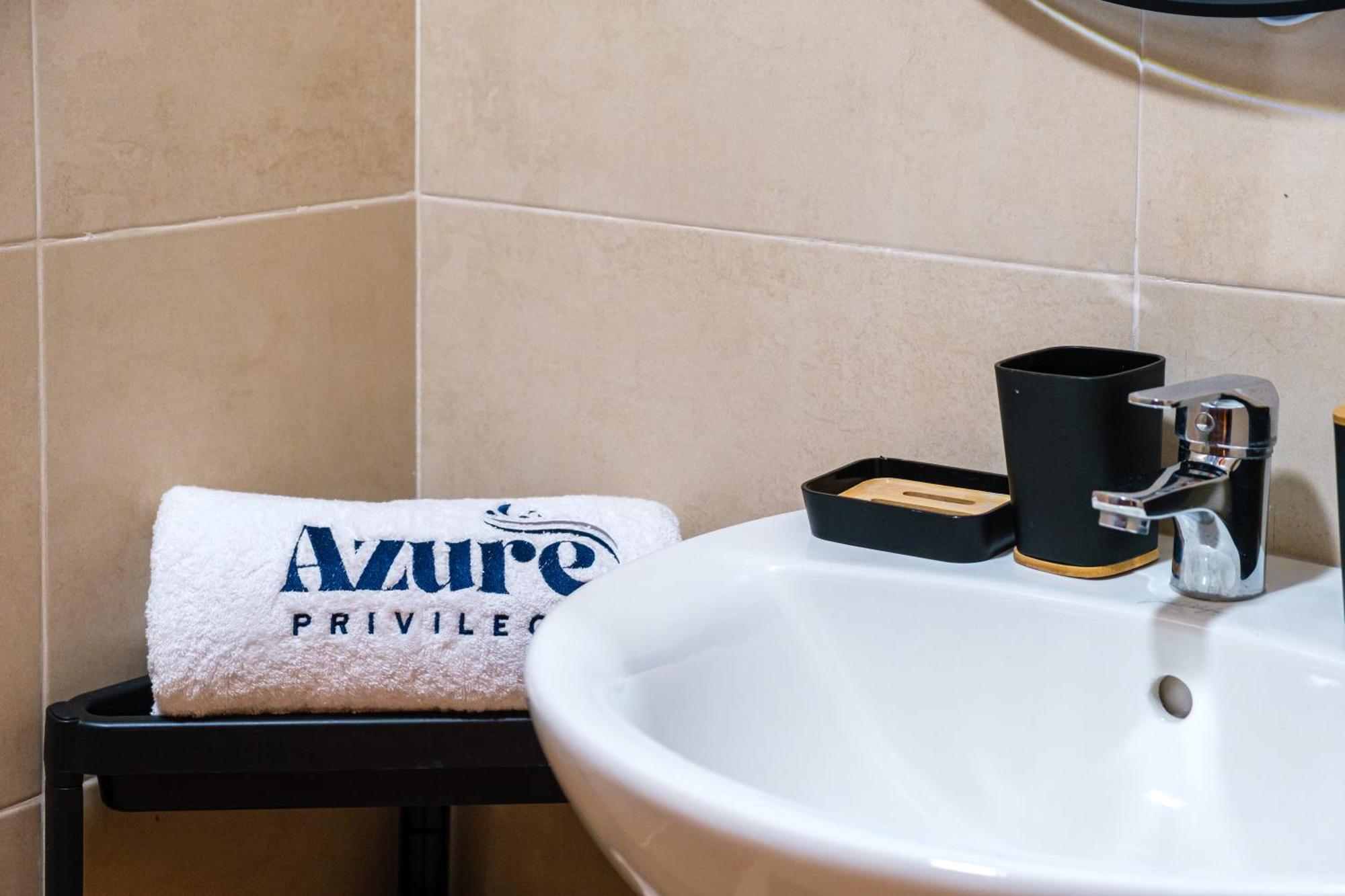 Appartement New! Modern Appart, Parking , Piscine & Fiber Wifi Gueliz Centre Marrakesh