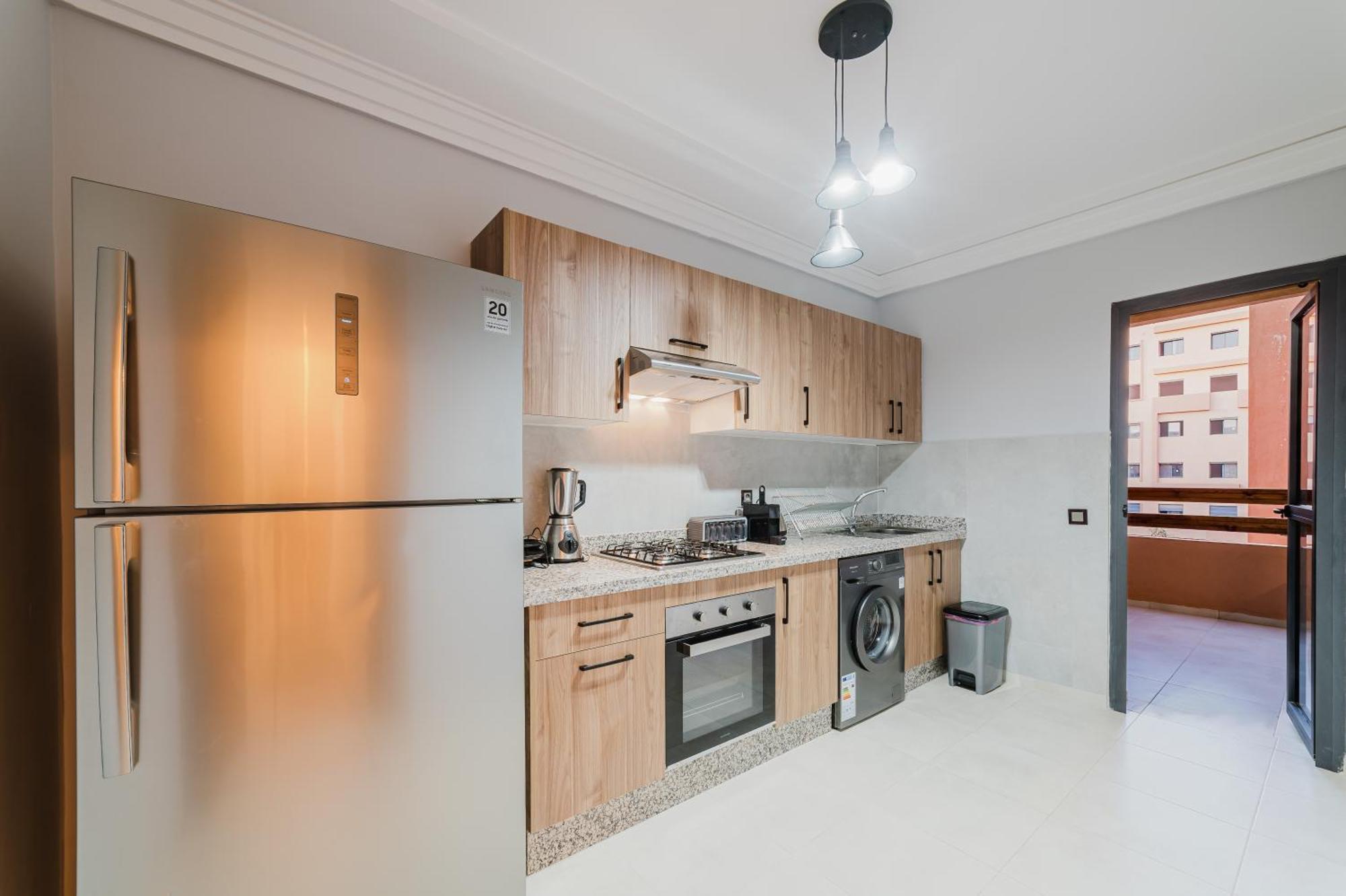 Appartement New! Modern Appart, Parking , Piscine & Fiber Wifi Gueliz Centre *