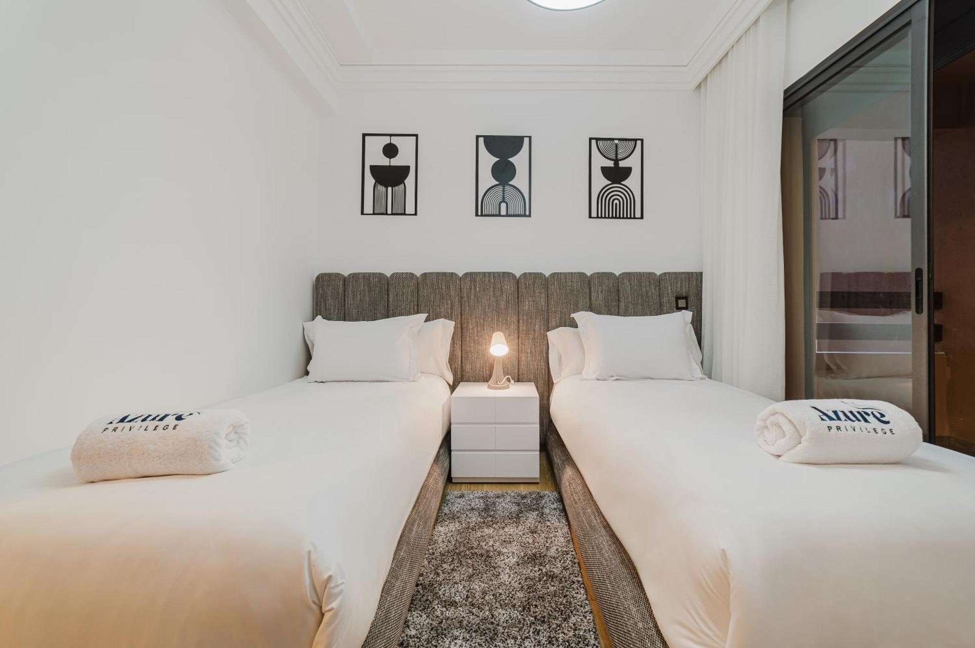 Appartement New! Modern Appart, Parking , Piscine & Fiber Wifi Gueliz Centre Marrakesh