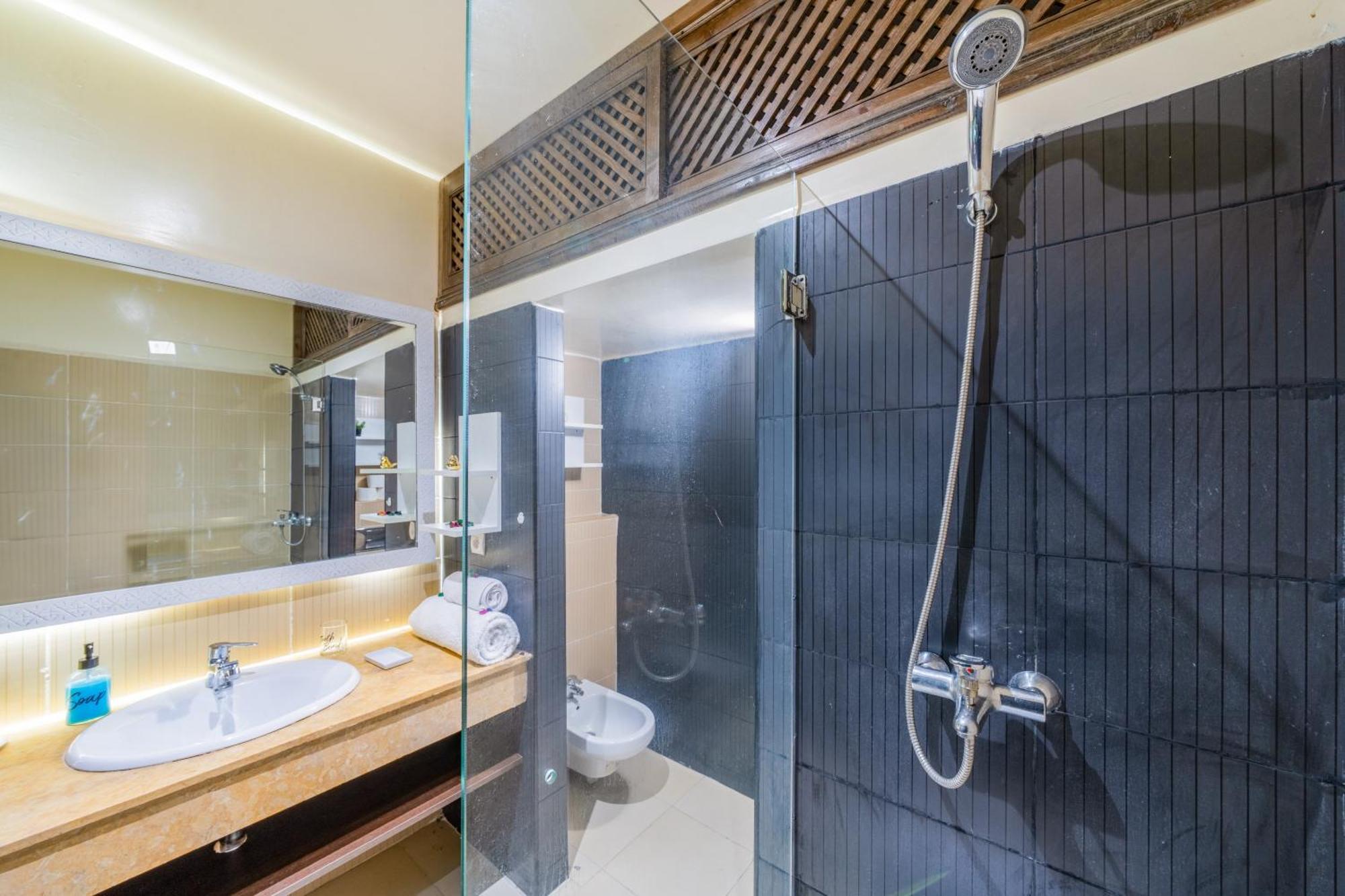 D'exception-piscine Apartment