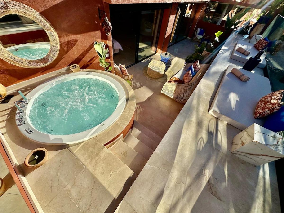 Yves Saint Laurent Jacuzzi Elegance Appartement Marrakesh