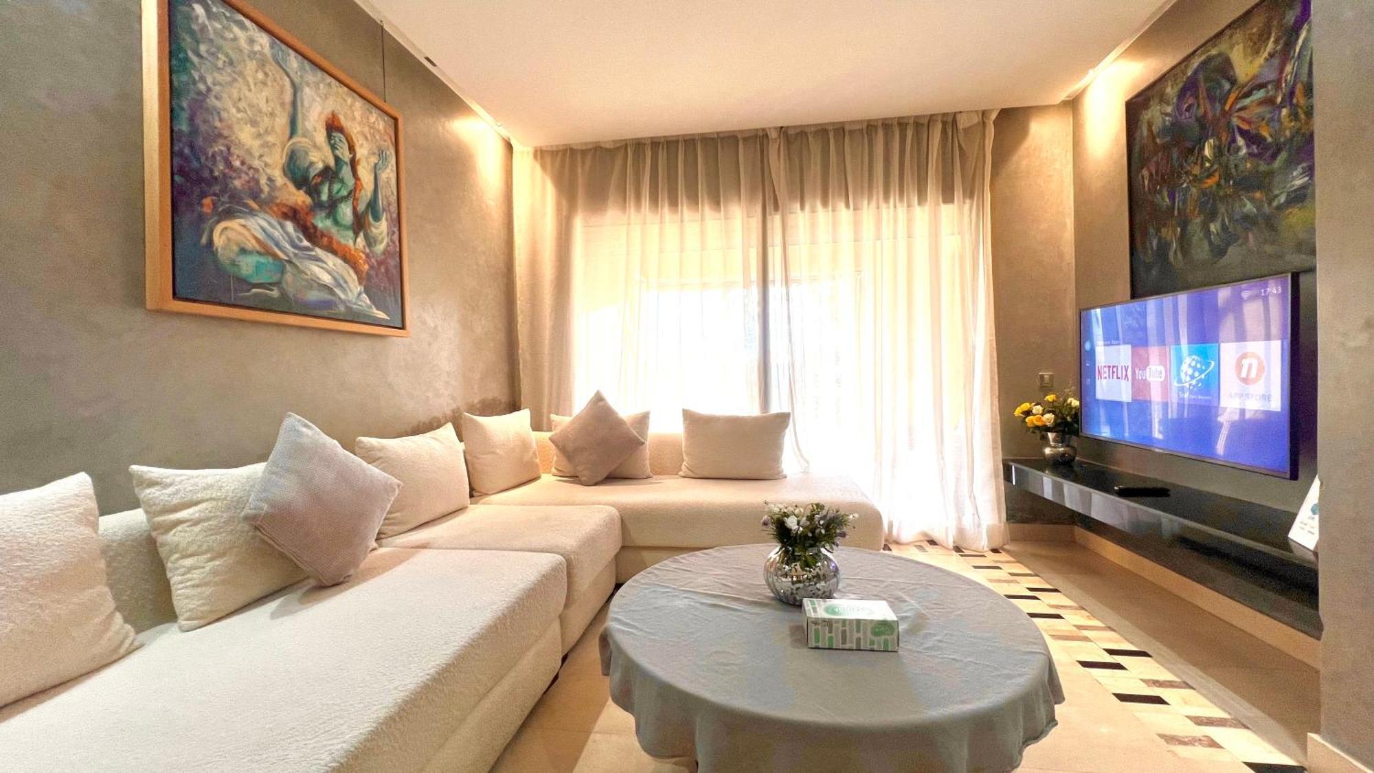 Prestigia De Luxe *