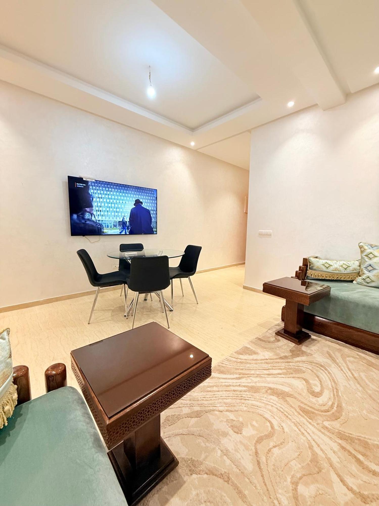 Chic Familial Confort A Targa Apartment *