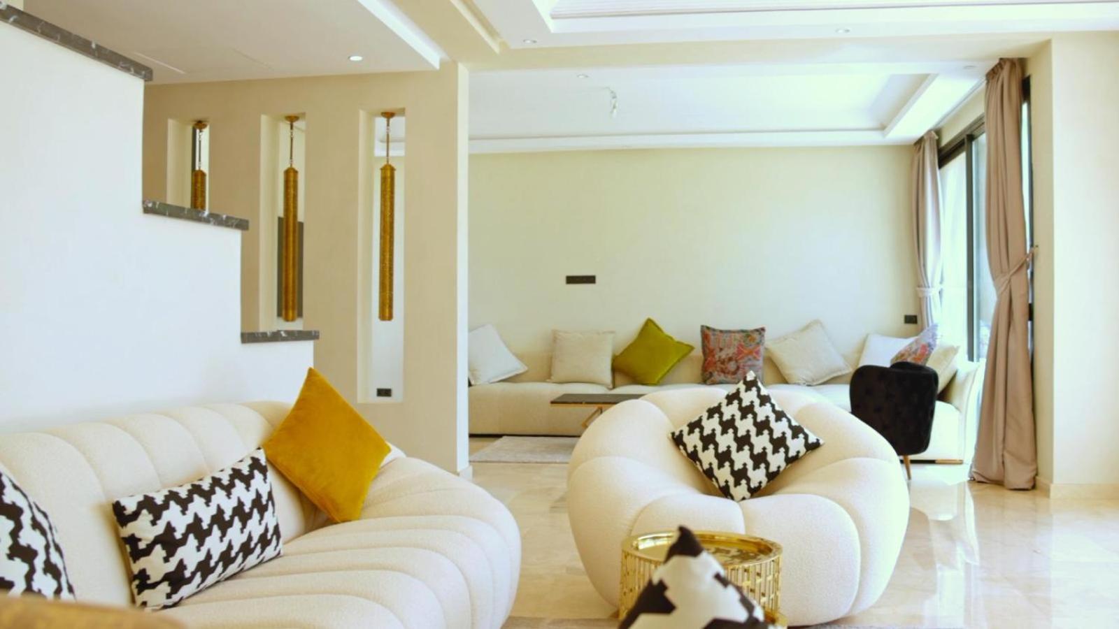 Villa Famous 4
