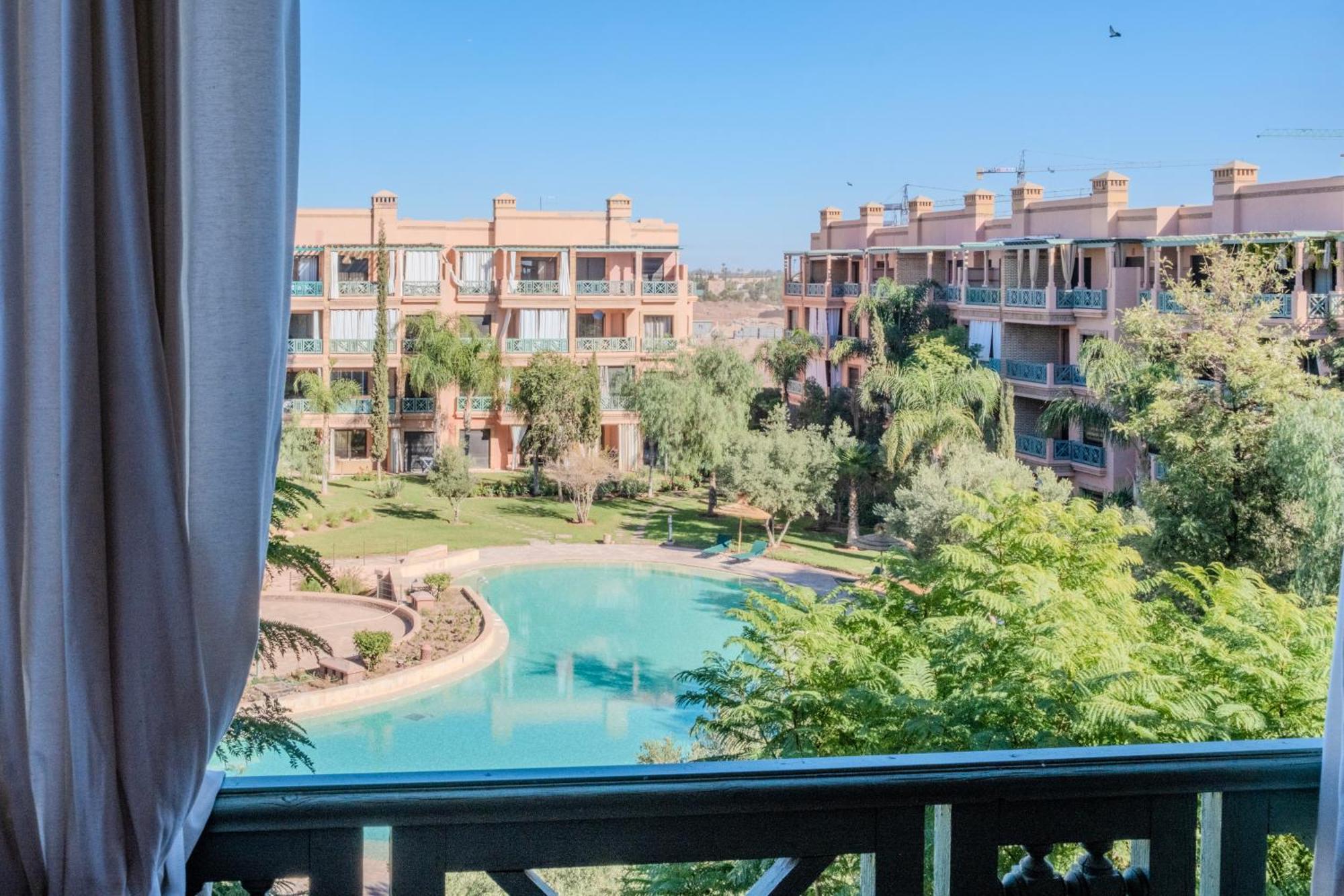 Luxury 2br With Pool & Garden View Balcony Marrakesh