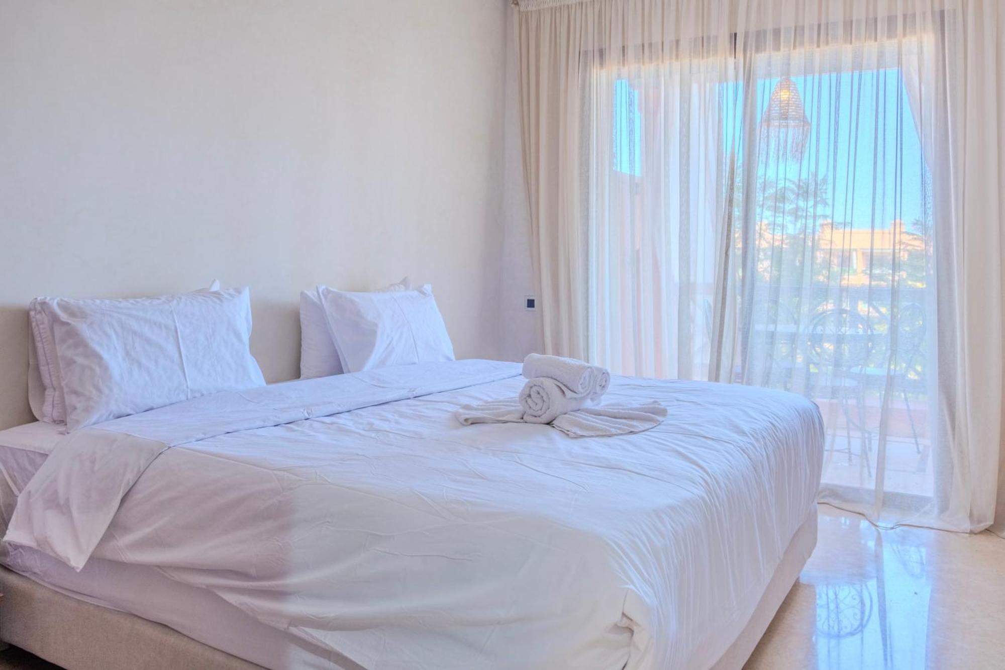 Luxury 2br With Pool & Garden View Balcony Appartement Marrakesh