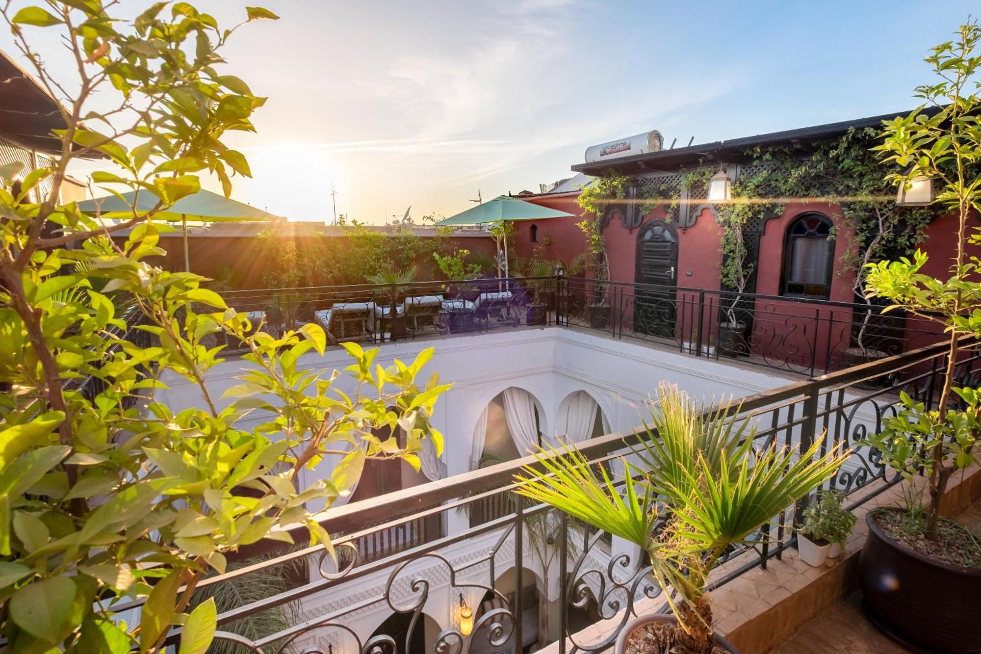 Amira Aliya Guest house