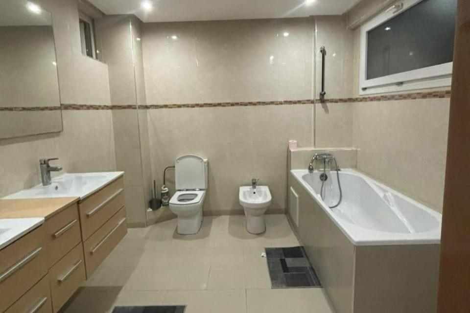 Appartement Charme & Confort -2 Chambres-wifi-azar *