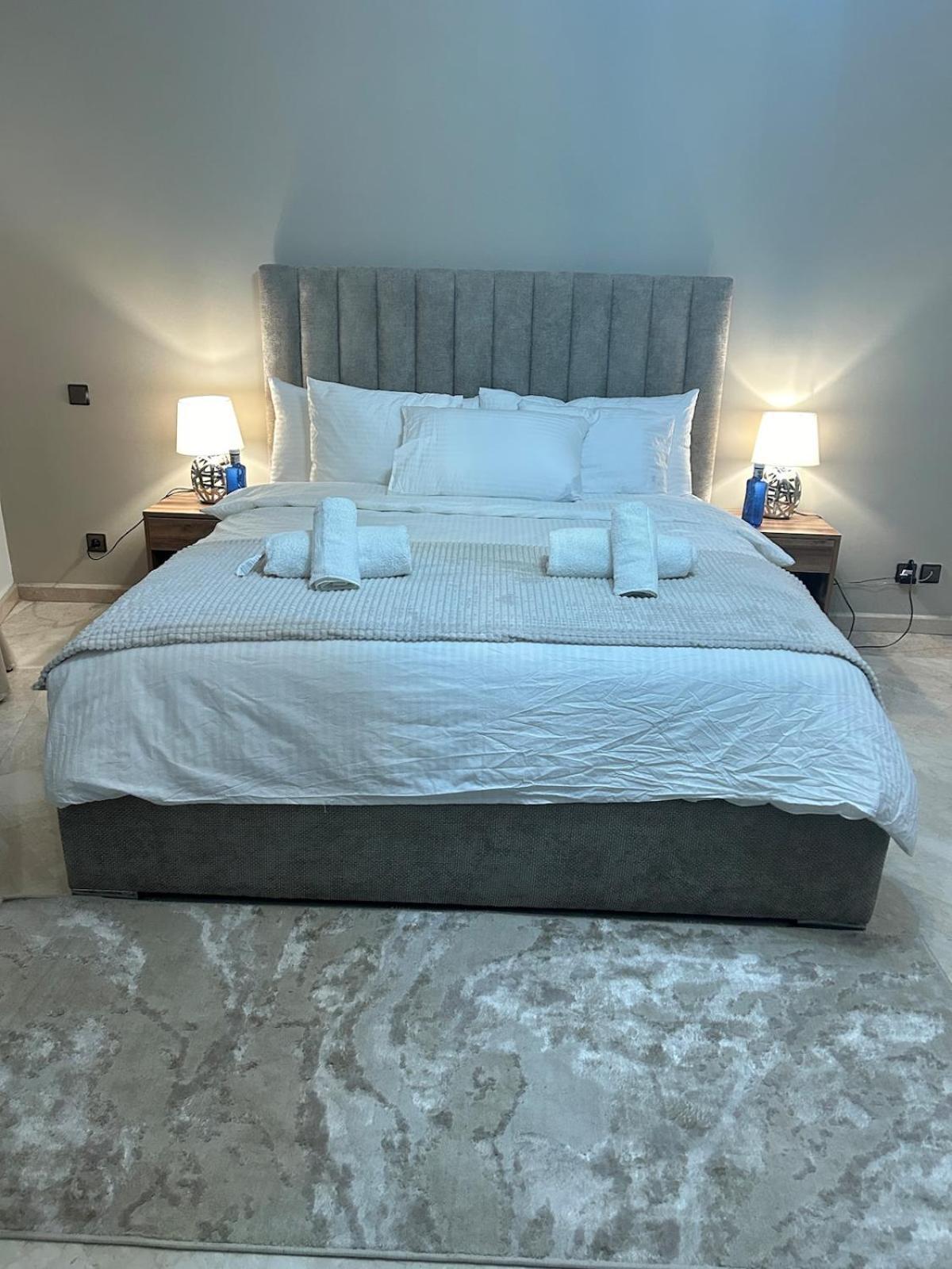 Appartement 2-bedroom Luxury Contemporary Hivernage
