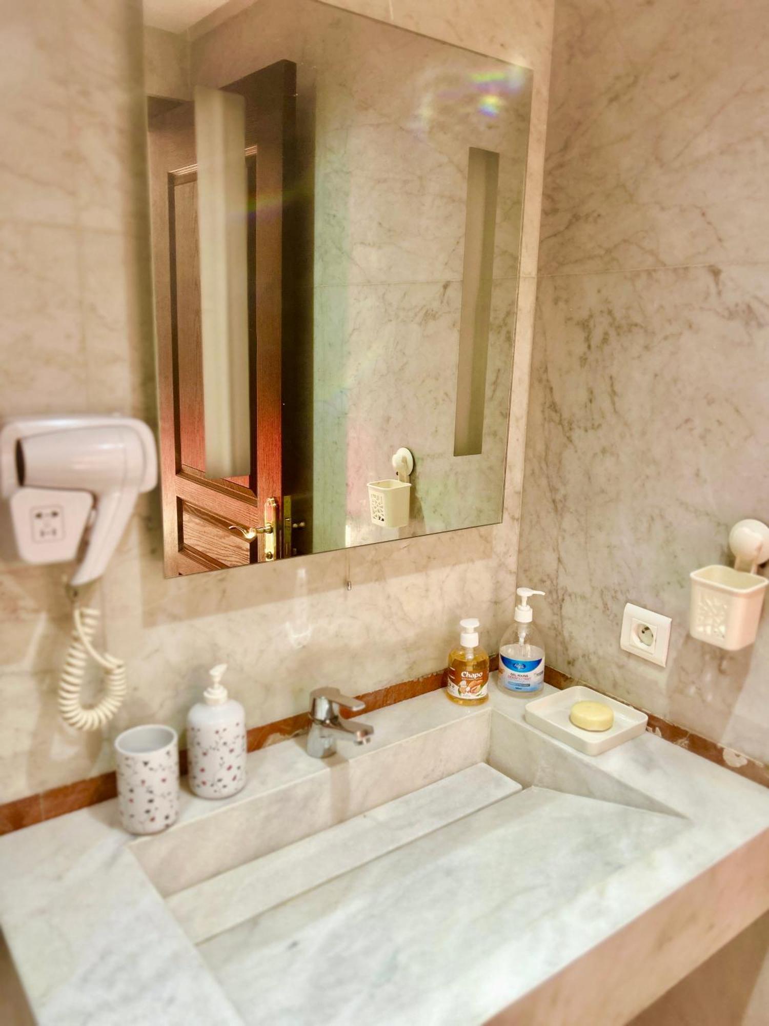 Sejour Lumineux Confort Et Design Appartamento