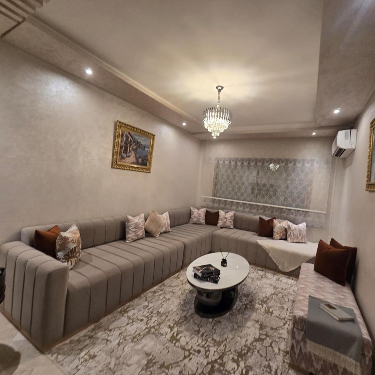 Luxury Center With 2 Pools Appartement