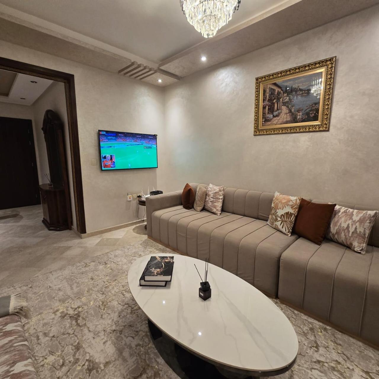 Luxury Center With 2 Pools Appartement
