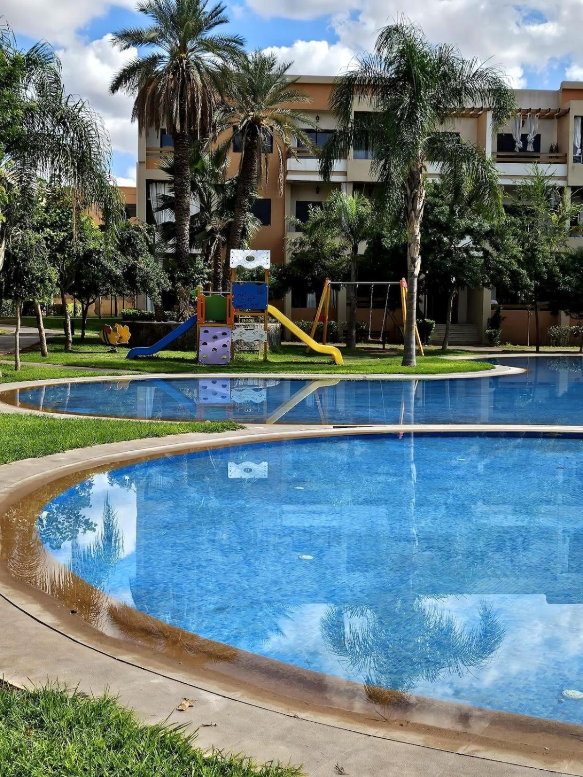 Nourapart Beautiful Pool Marrakesh