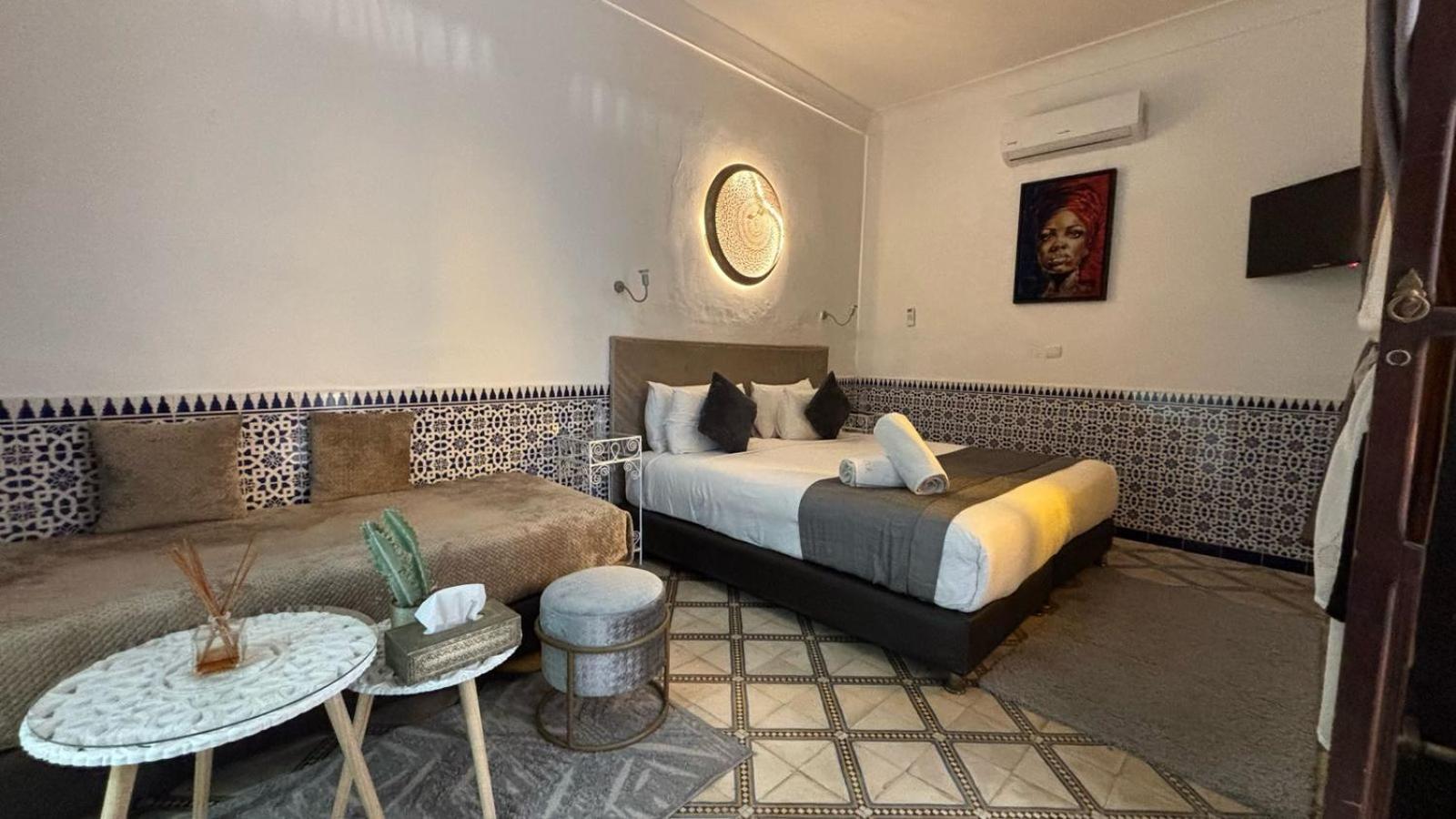 Dar Khmissa & Maison d'hôtes 3*
