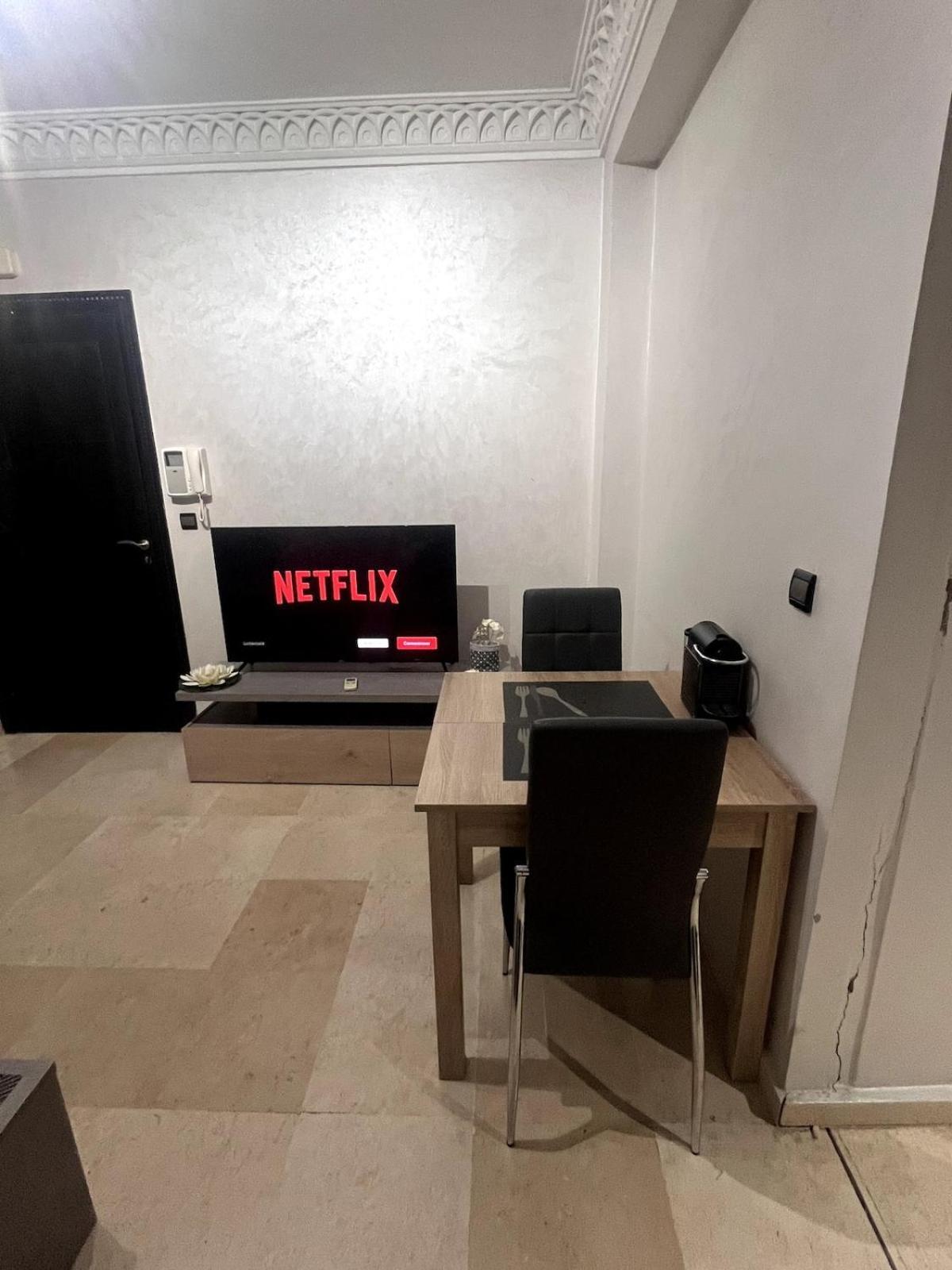 1 Avec Climatisation, Salle De Sport, Piscine Et Wi-fi A Gueliz Marrakesh