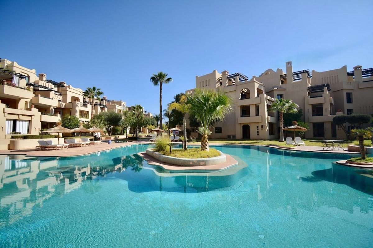Luxury With Pool *