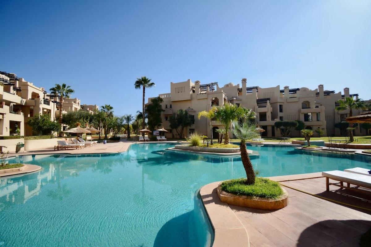 Luxury With Pool *