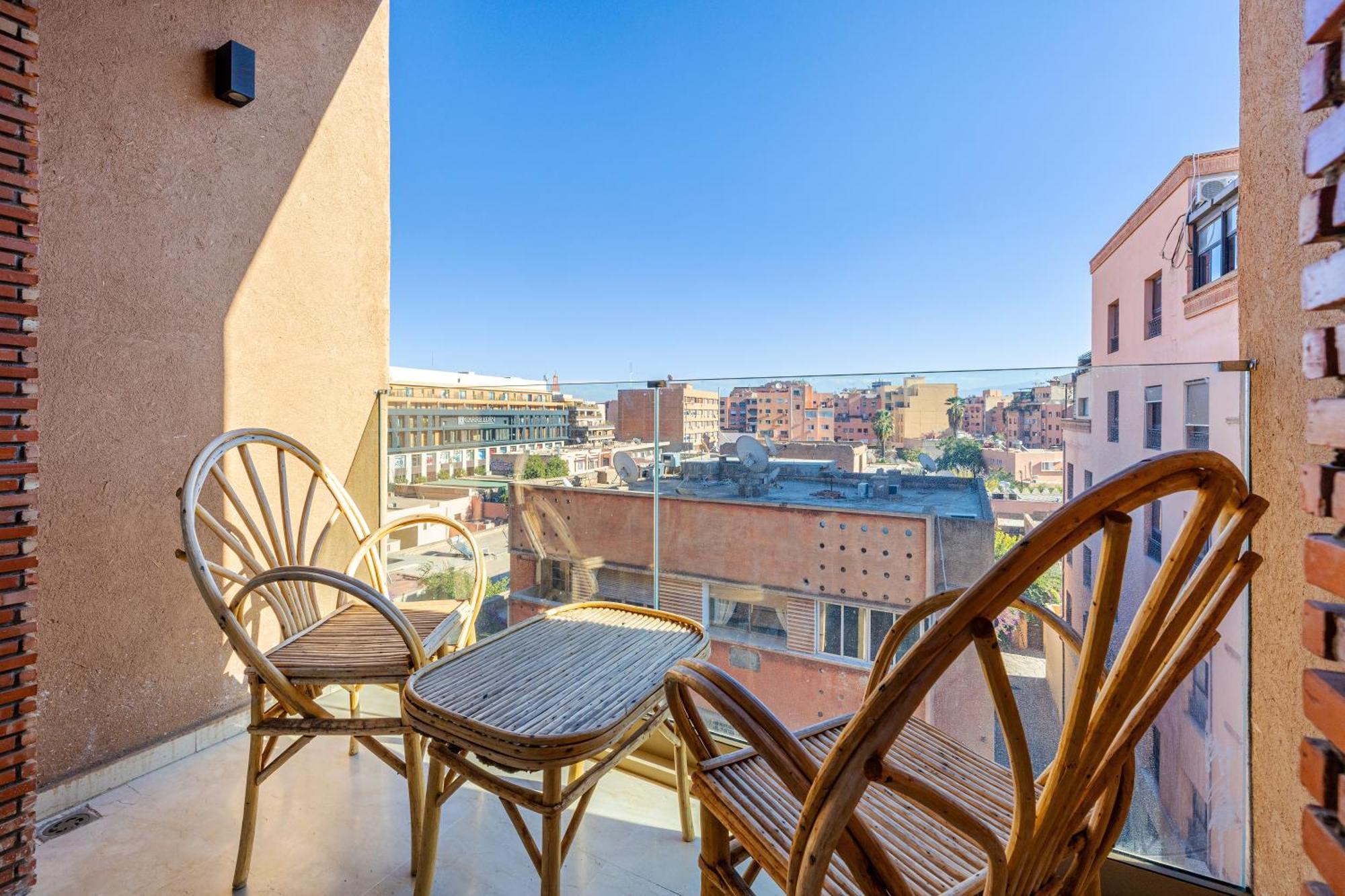 Appartement Brand New And Stylish Location *