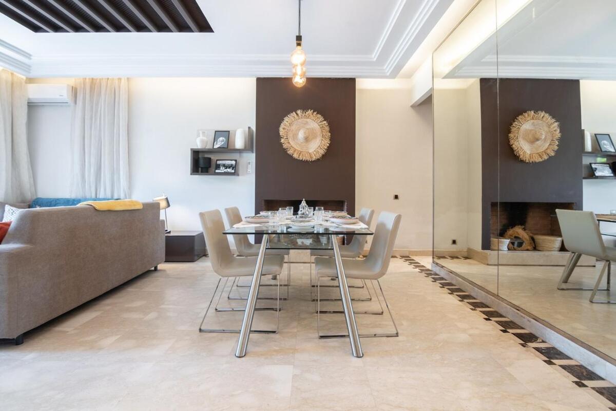 Cosy Avec Parc Et Piscine Pour Femme Appartement