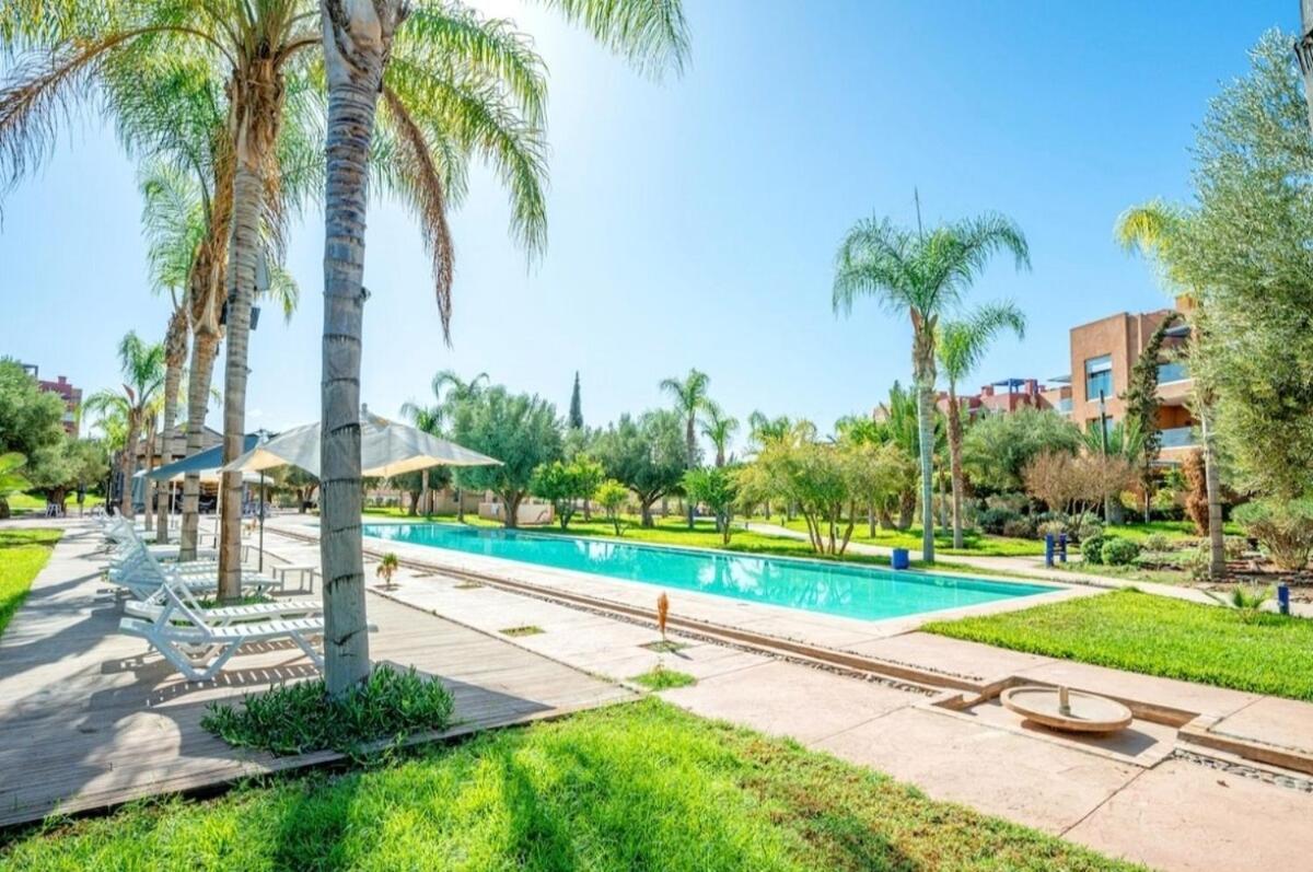Cosy Avec Parc Et Piscine Pour Femme *