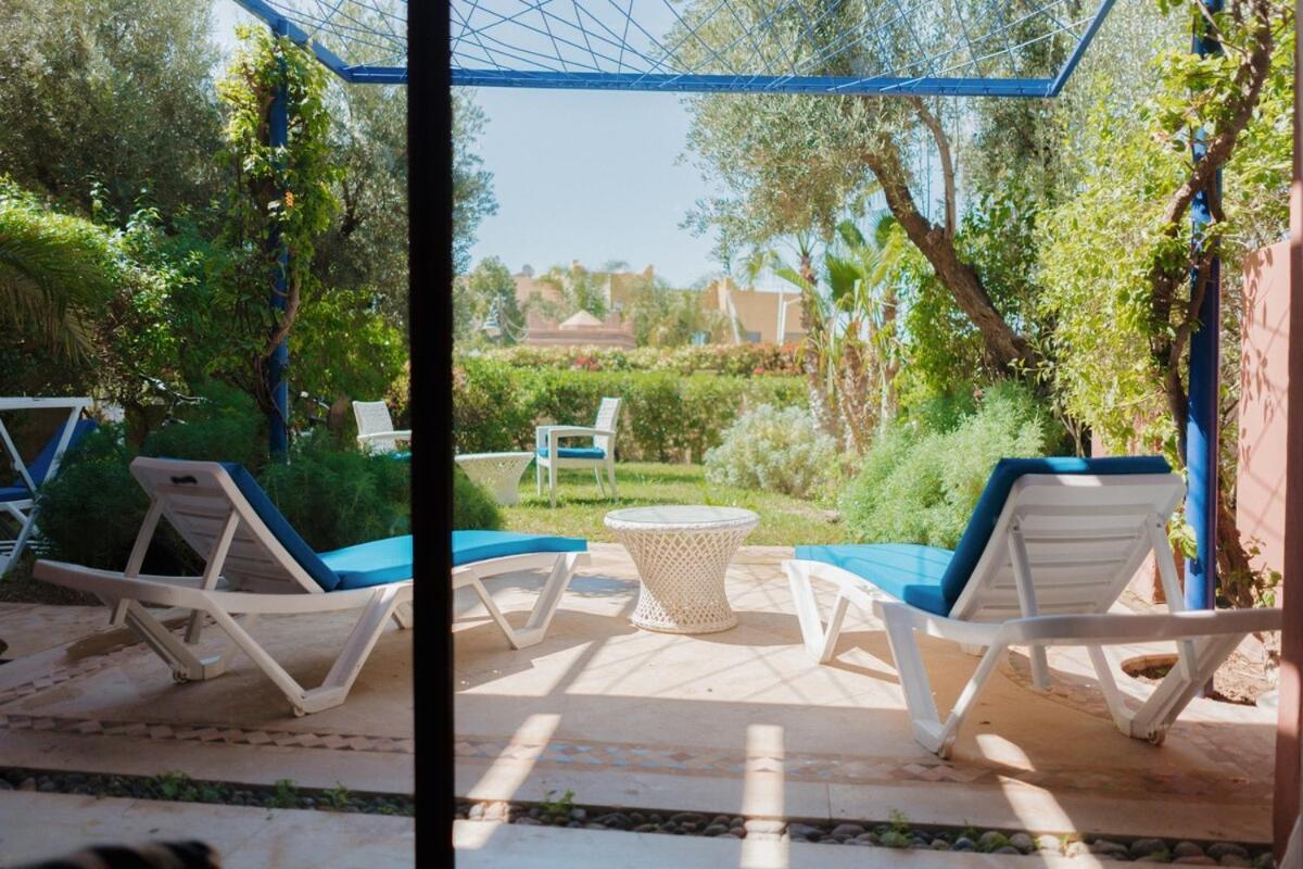 Cosy Avec Parc Et Piscine Pour Femme Appartement