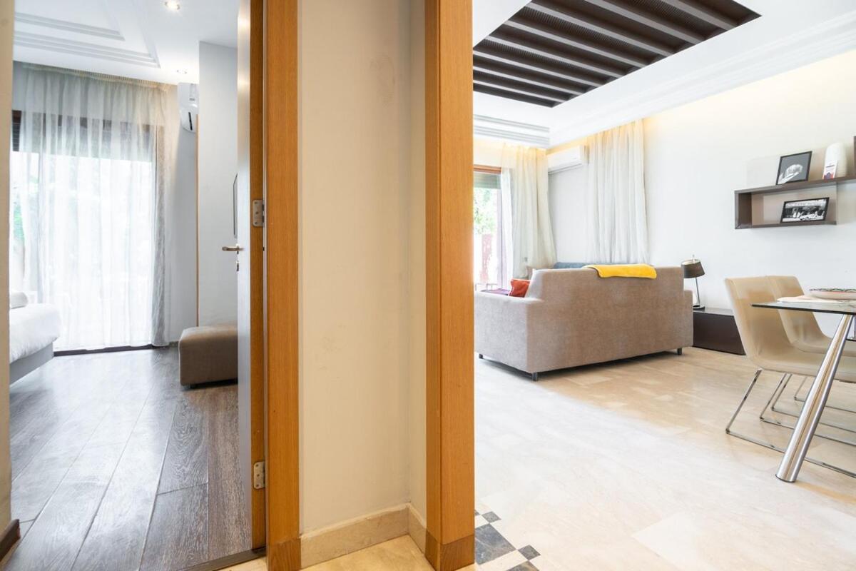 Appartement Cosy Avec Parc Et Piscine Pour Femme *