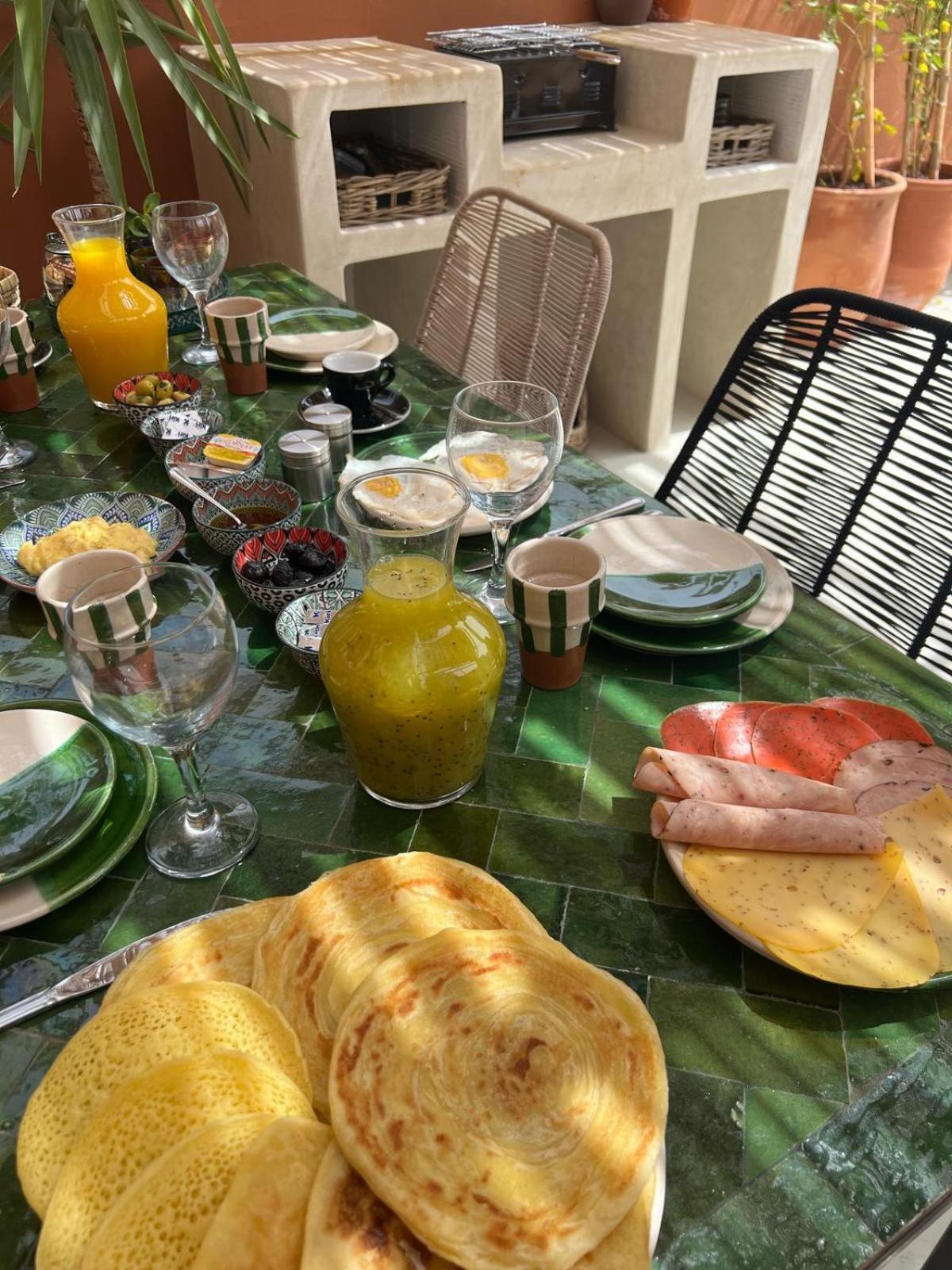 Appartement Maison 3 Avec Bassin Chauffee Centre Gueliz Marrakesh