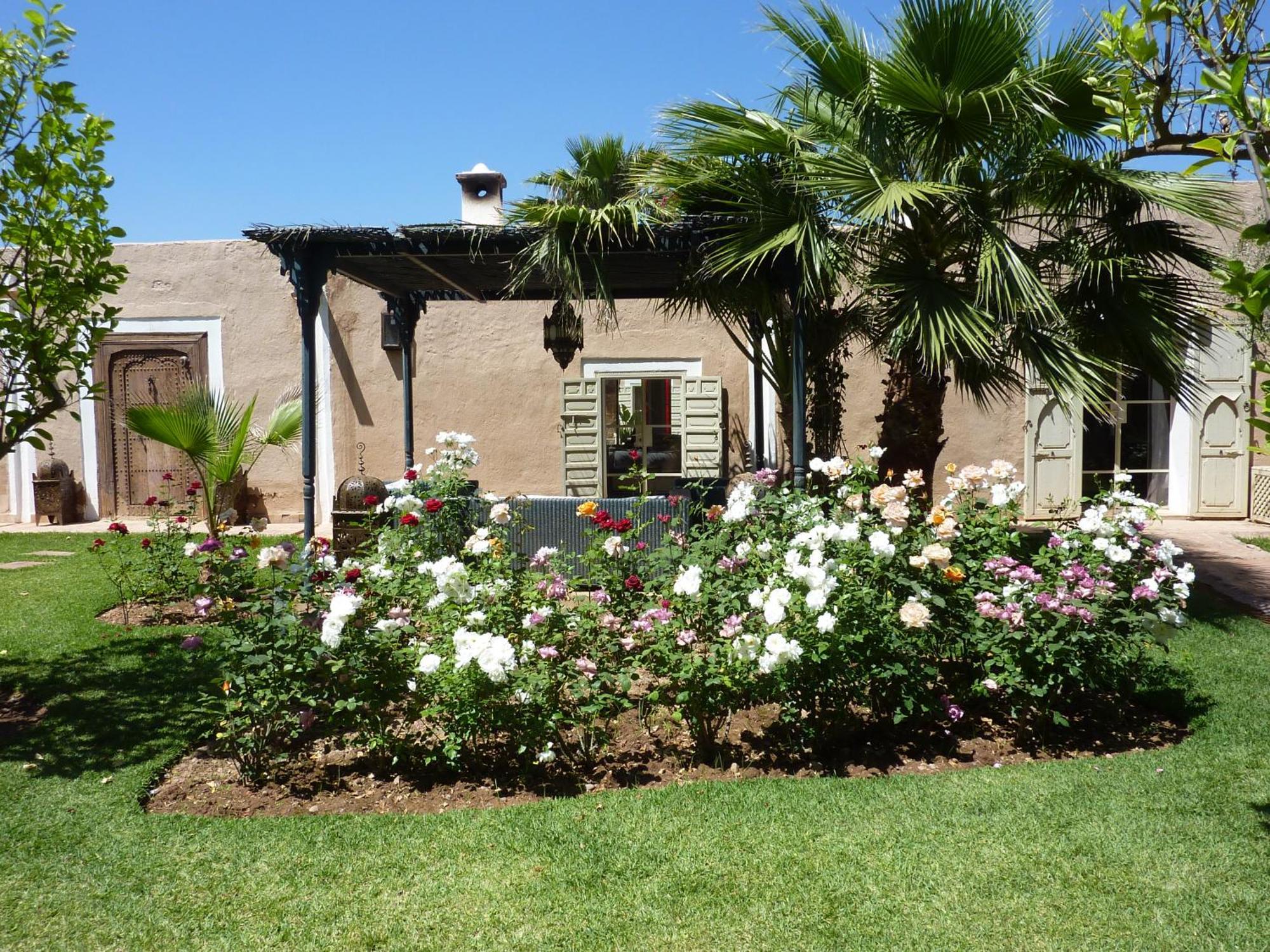 Exceptionnelle Avec Cuisiniere-piscine Chauffee-navette Airport Gratuite-fibre Internet Villa