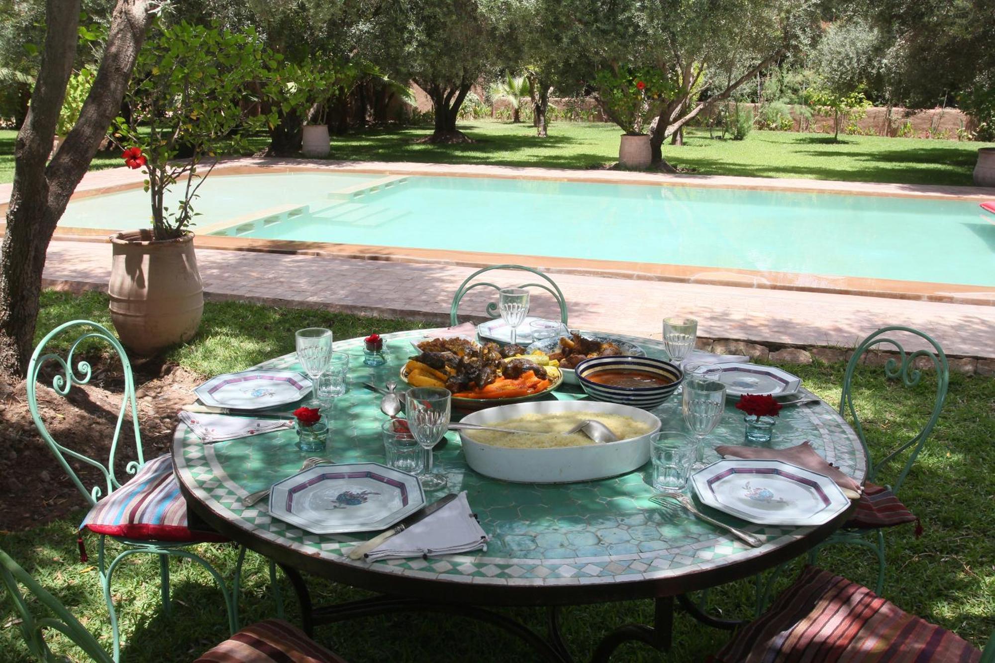 Exceptionnelle Avec Cuisiniere-piscine Chauffee-navette Airport Gratuite-fibre Internet Marrakesh