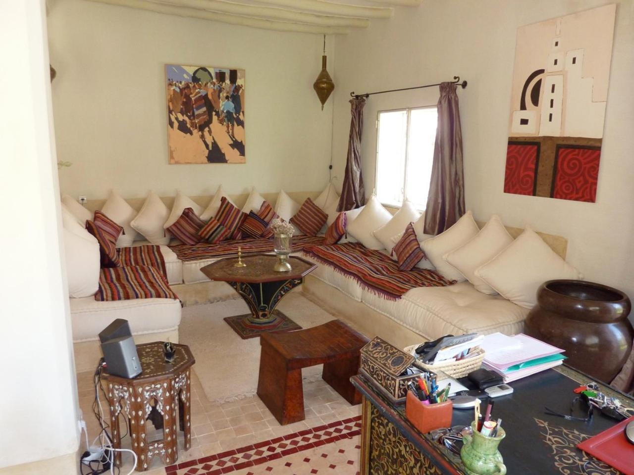 Villa Exceptionnelle Avec Cuisiniere-piscine Chauffee-navette Airport Gratuite-fibre Internet *