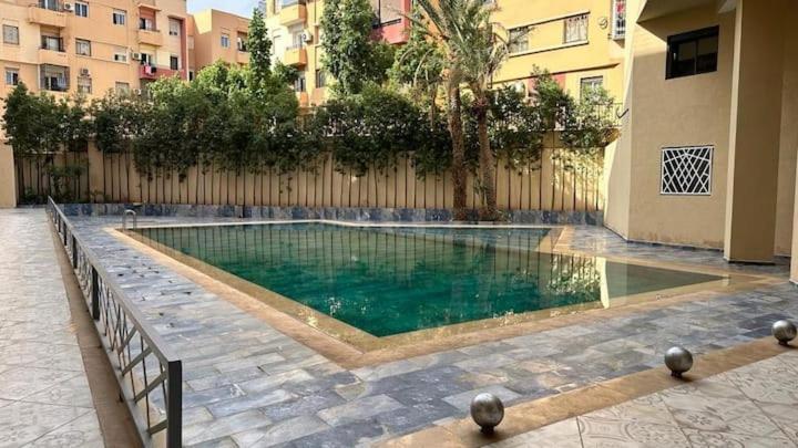 Luxury Center With Pool