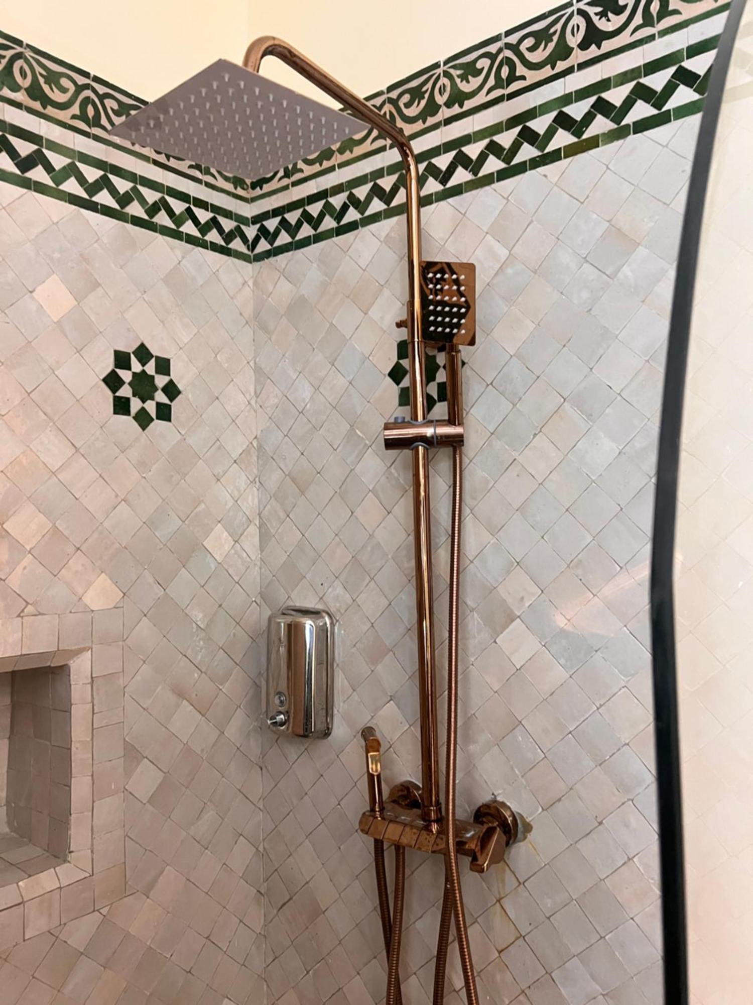 F3 Exceptionnel A Gueliz - A 5 Min De La Gare - Piscine, Wi-fi Et Parking Au Coeur De Marrakech Appartement